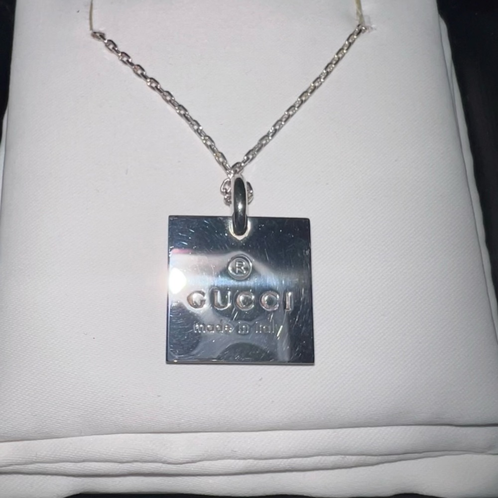 Brand new with tags Gucci sterling silver necklace